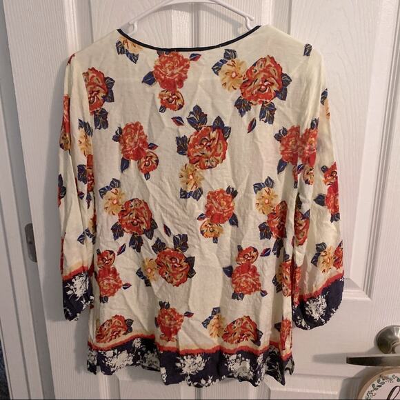 Skies are Blue Floral Peasant Top w/ Lace Detail Women's Size Small Rayon - Picture 7 of 7